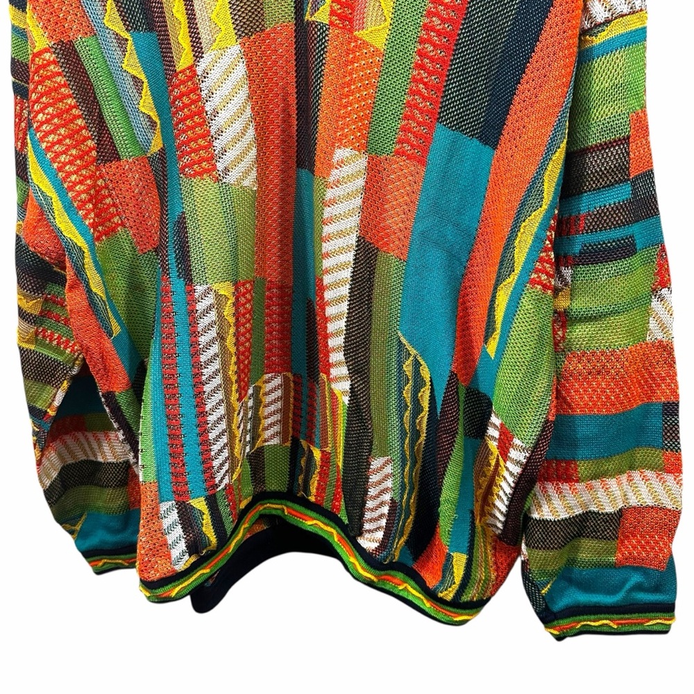 Tundra Canada Multicolor 3-D Knit V-Neck Pullover Sweater Size Large - Picture 4 of 7